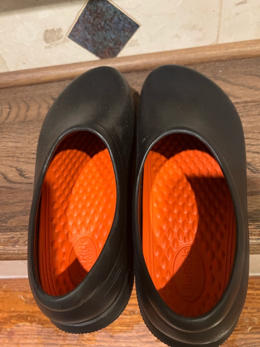 CROCS Black Slip-On Clogs- brand new - Picture 2 of 3